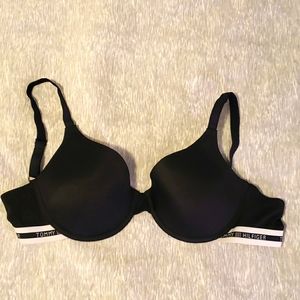 🆕️N/W! Tommy Hilfiger bra